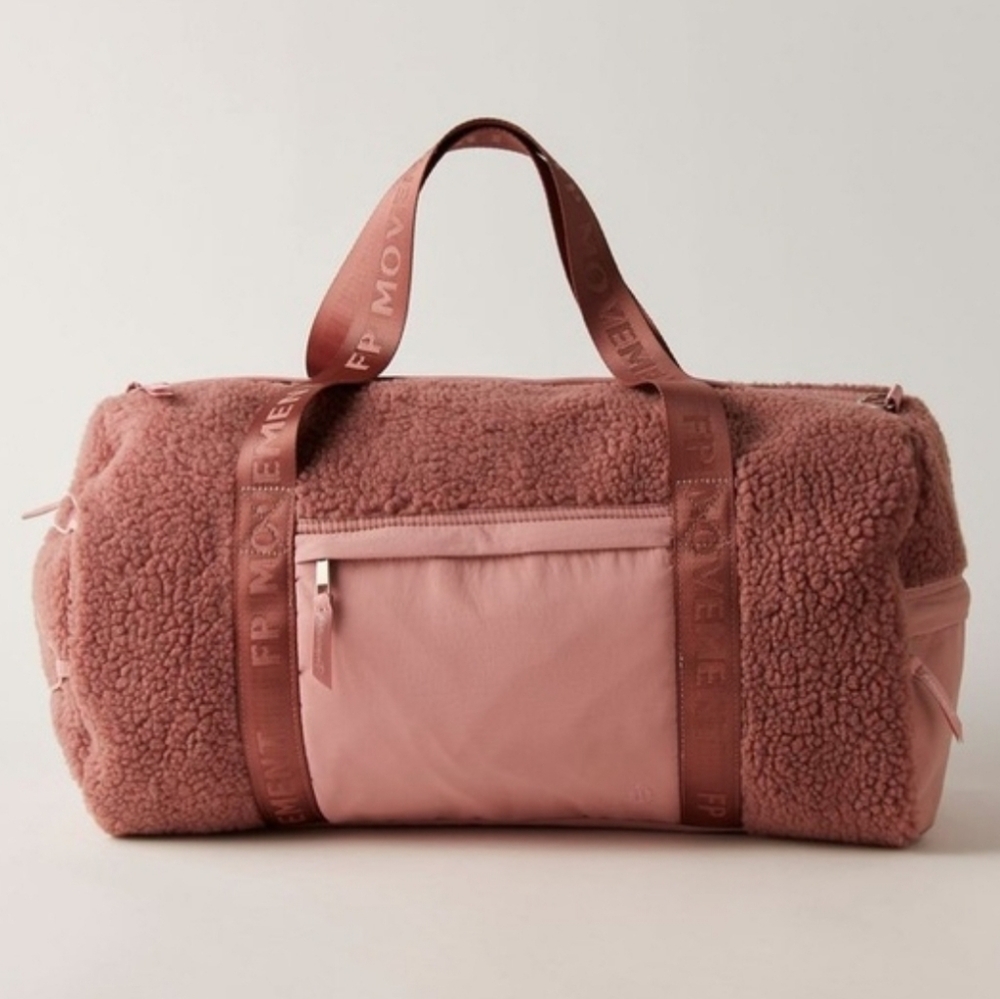 FP Movement Slopes Sherpa Duffle Bag/Mauve